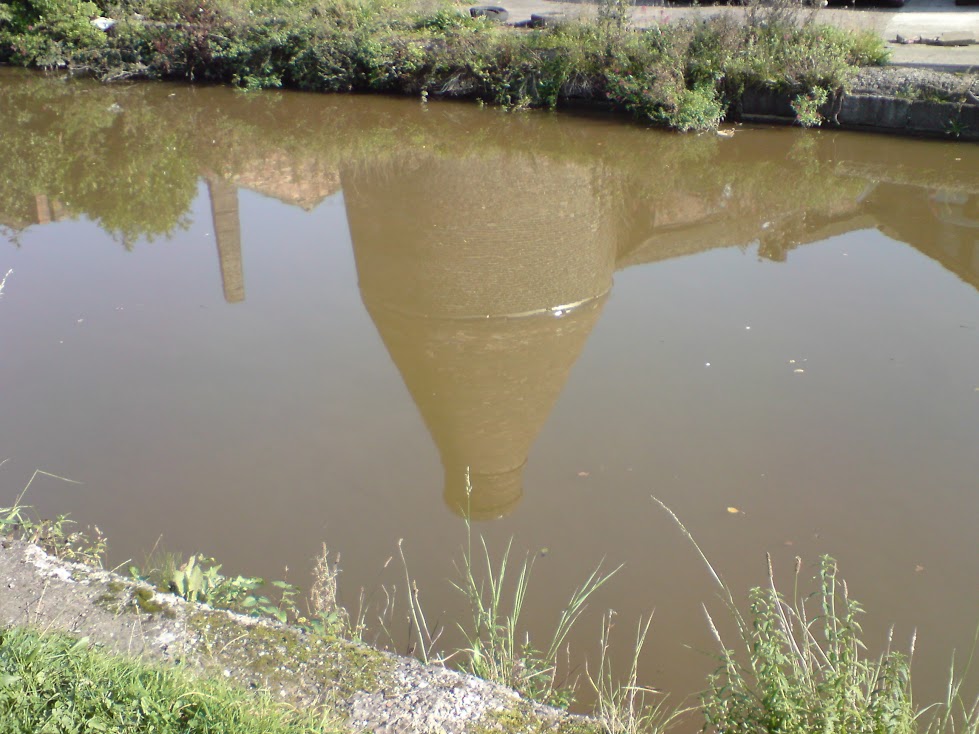 Scenes from the Trent & mersey Canal - Stoke on Trent