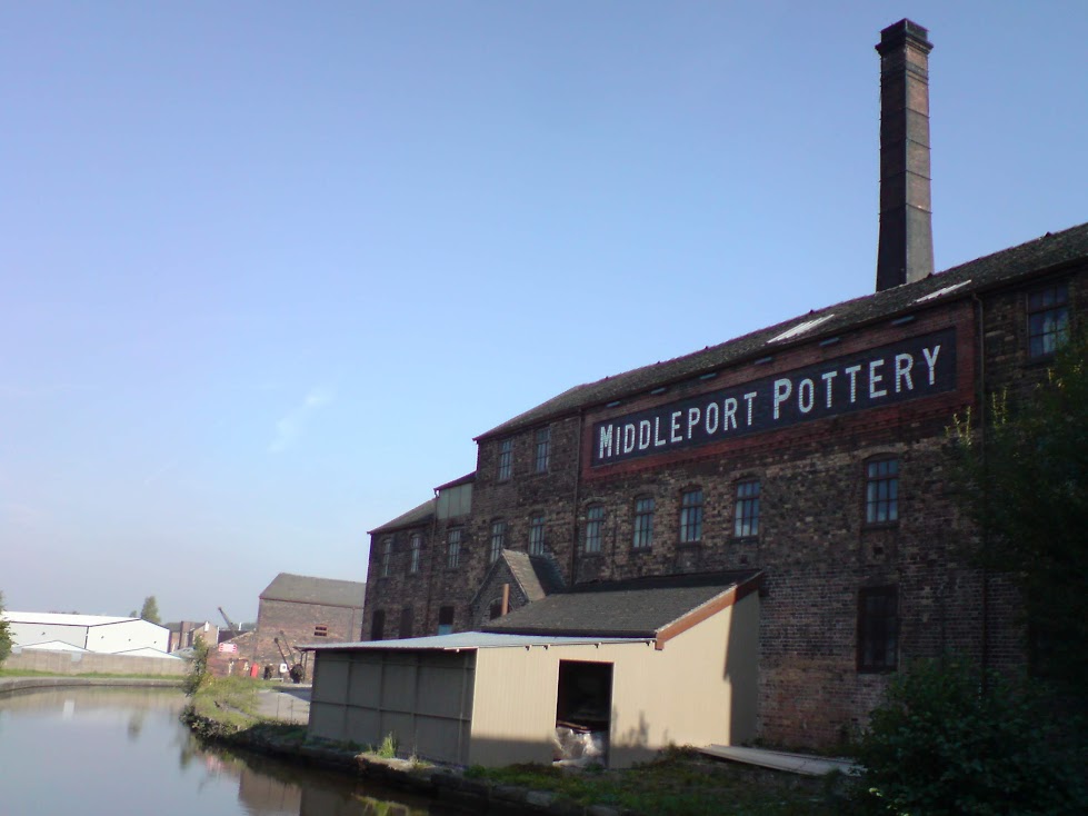 Scenes from the Trent & mersey Canal - Stoke on Trent