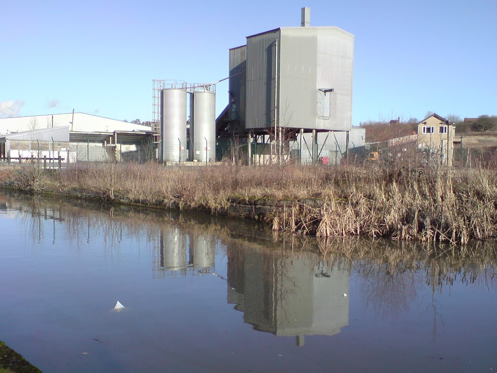 Scenes from the Trent & mersey Canal - Stoke on Trent